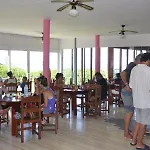 Pink Palace Hotel 2*