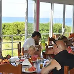 Hotel Pink Palace