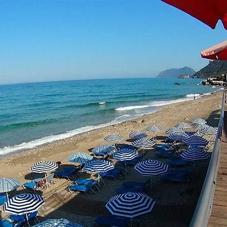 Pink Palace Hotel 2*