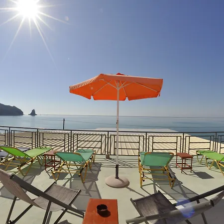 粉红宫海滩度假酒店 酒店 2*