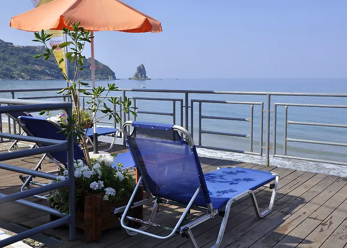 Pink Palace Hotell 2*