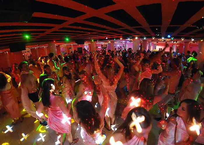 Pink Palace 2* Agios Gordios (Corfu)