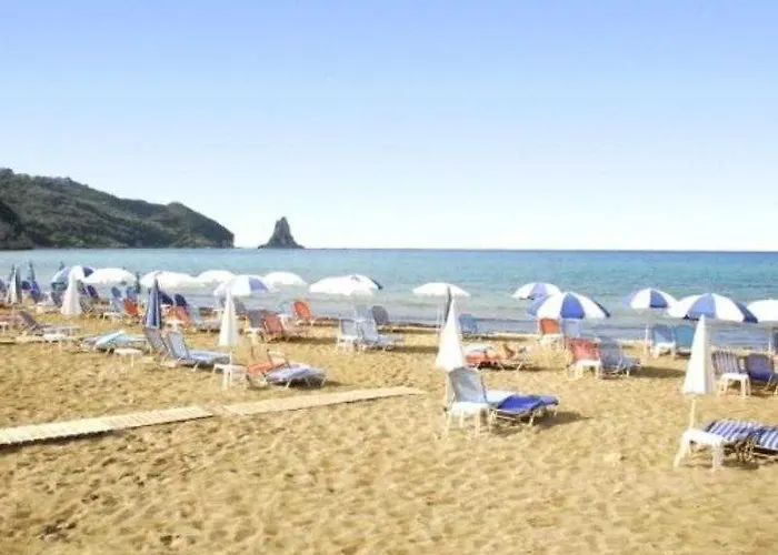 Pink Palace Hotell 2*