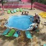 Pink Palace Ξενοδοχείο 2*