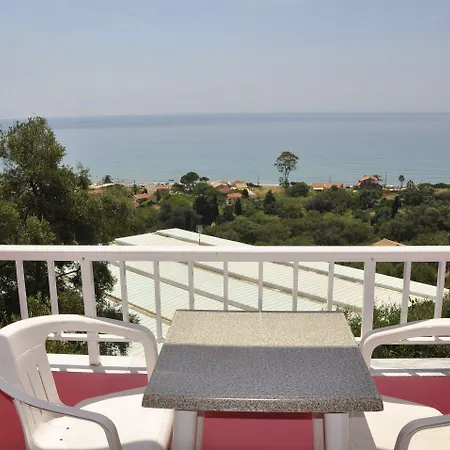 Pink Palace Hotel Agios Gordios (Corfu)