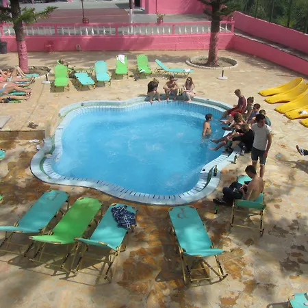 Pink Palace Hotel 2*