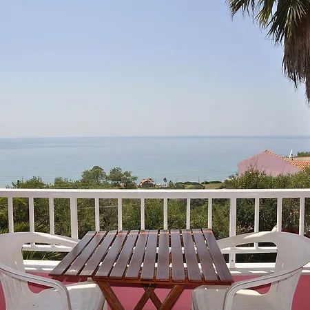 Pink Palace فندق آغيوس غوذيوس