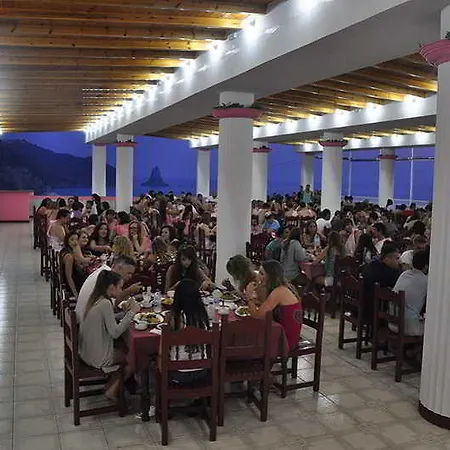 Pink Palace Hotel Agios Gordios (Corfu)
