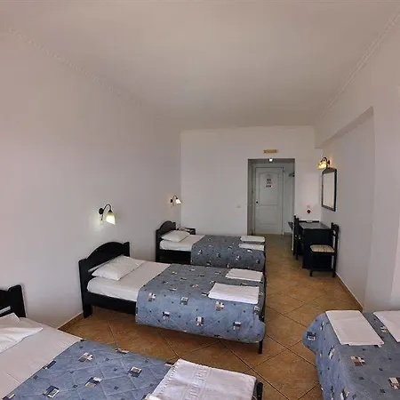 Pink Palace Hotel 2*